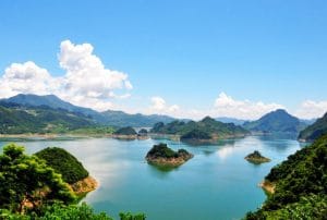 Nghỉ dưỡng lòng hồ Hoà Bình: Xu hướng đầy tiềm năng